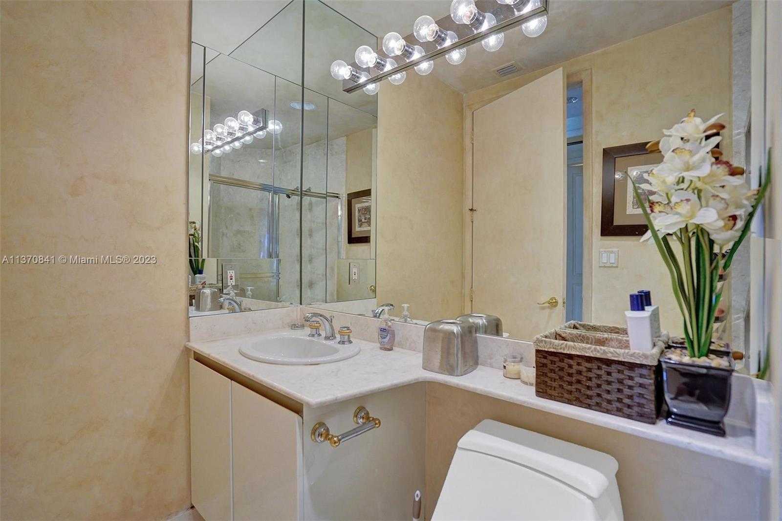 Small Image of 2600 ISLAND BLVD #101, Aventura Number 30