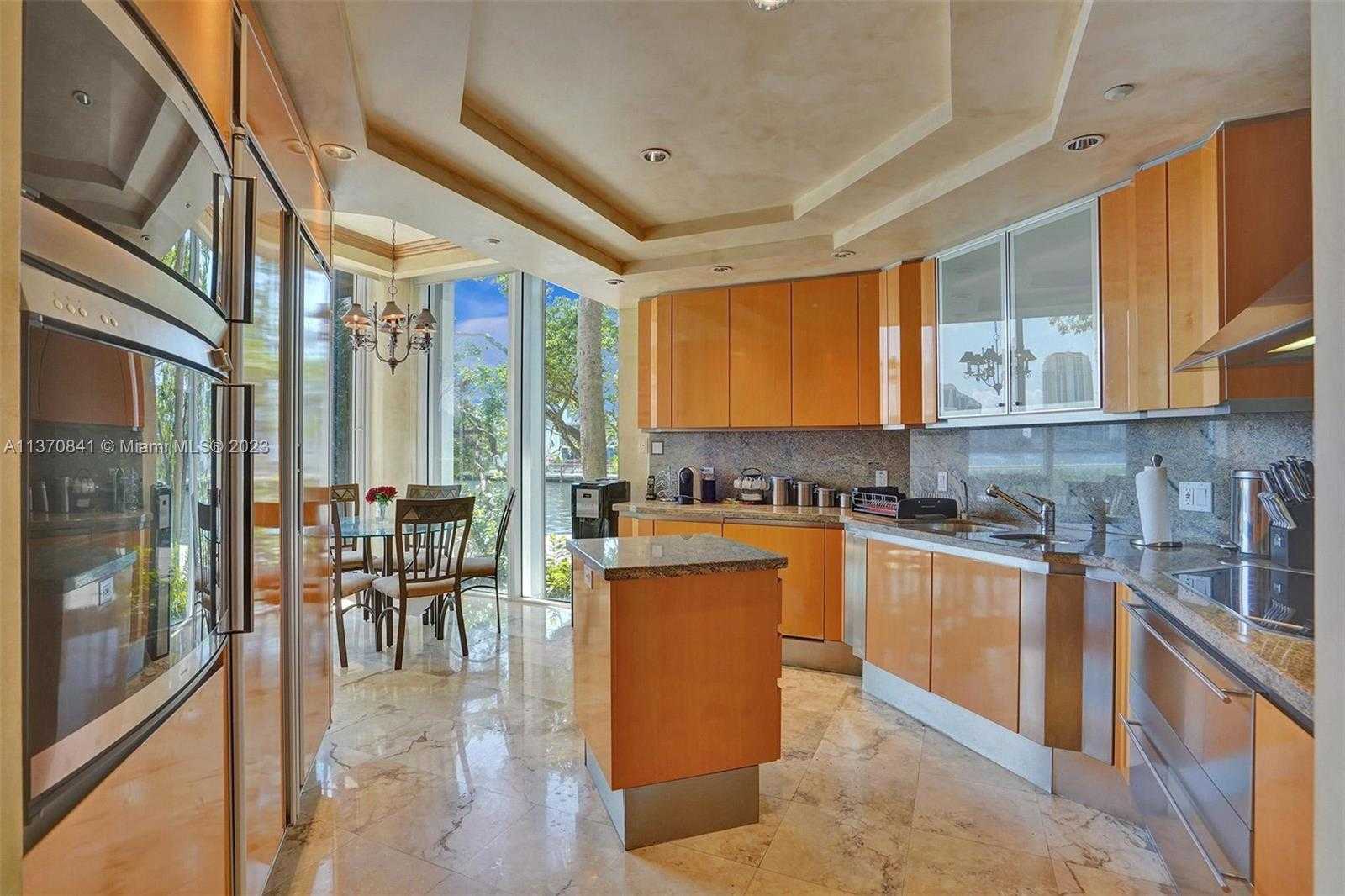 Small Image of 2600 ISLAND BLVD #101, Aventura Number 4