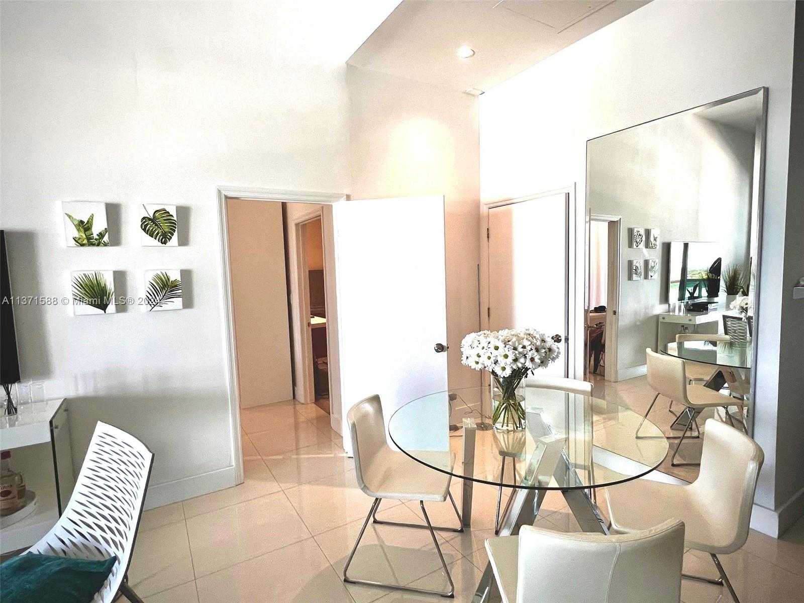 Small Image of 2301 COLLINS AVE #1626, Miami Beach Number 8