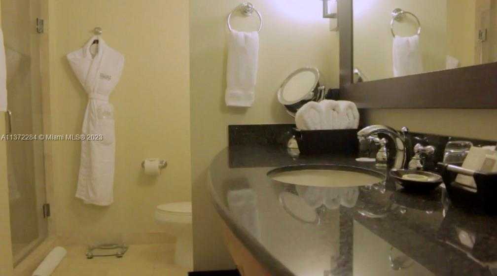 Small Image of 18001 COLLINS AVE #1403, Sunny Isles Beach Number 4