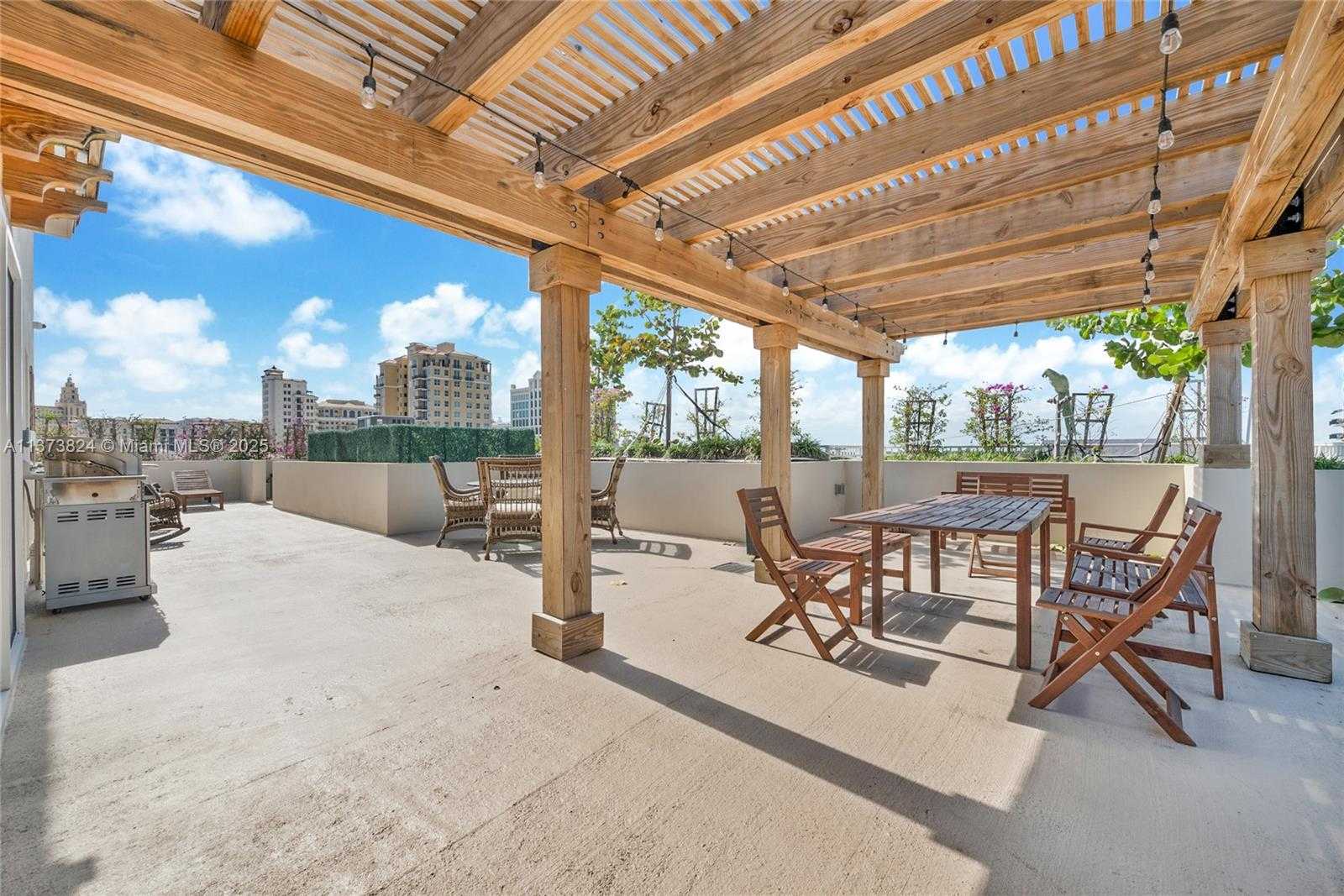 Small Image of 120 SALAMANCA AVE #3B, Coral Gables Number 13