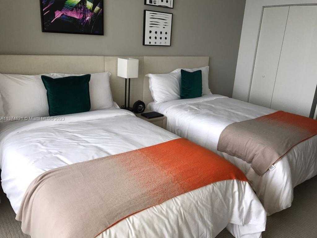 Small Image of 4111 #3003, Hollywood Number 7