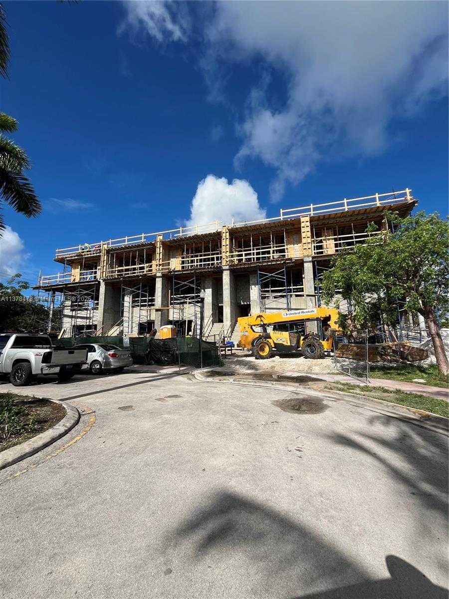 Small Image of 7300 TROUVILLE ESPLANADE #3, Miami Beach Number 10