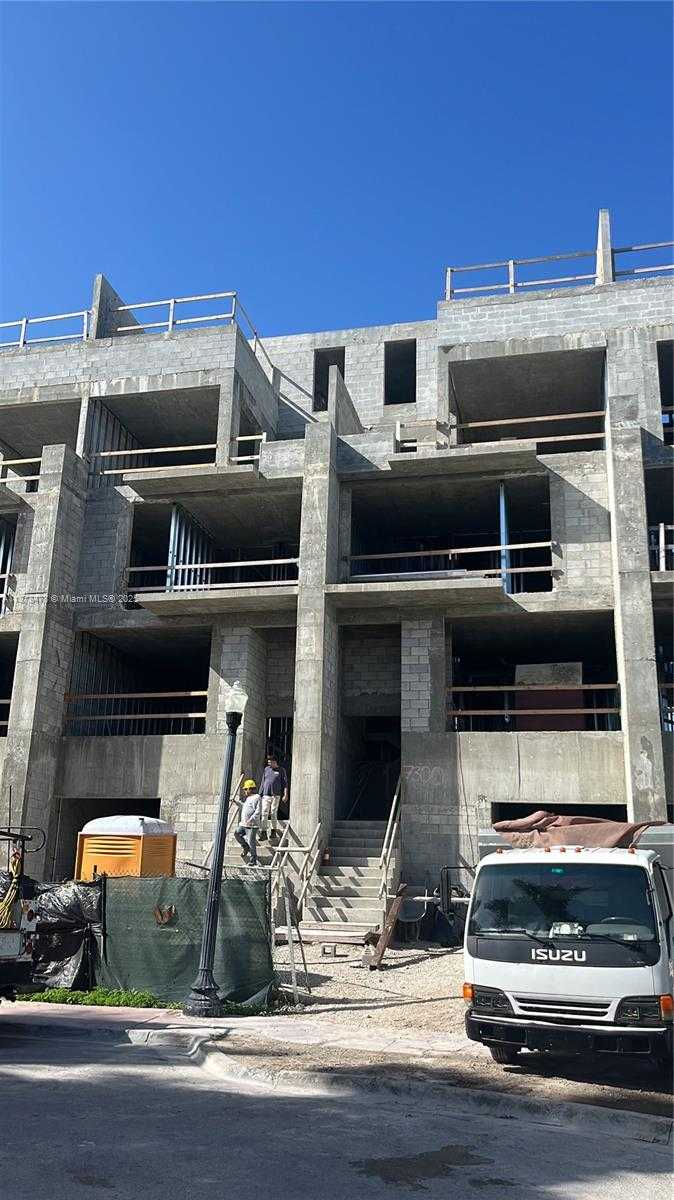 Small Image of 7300 TROUVILLE ESPLANADE #3, Miami Beach Number 12