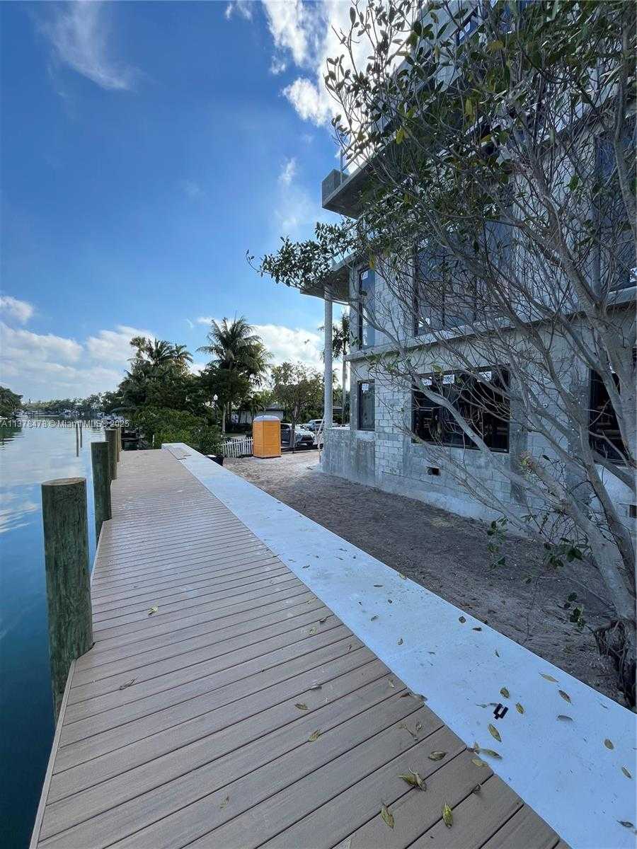 Small Image of 7300 TROUVILLE ESPLANADE #3, Miami Beach Number 15