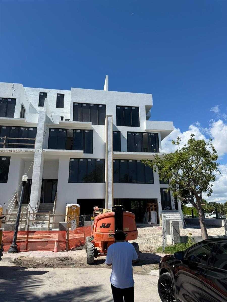 Small Image of 7300 TROUVILLE ESPLANADE #3, Miami Beach Number 2