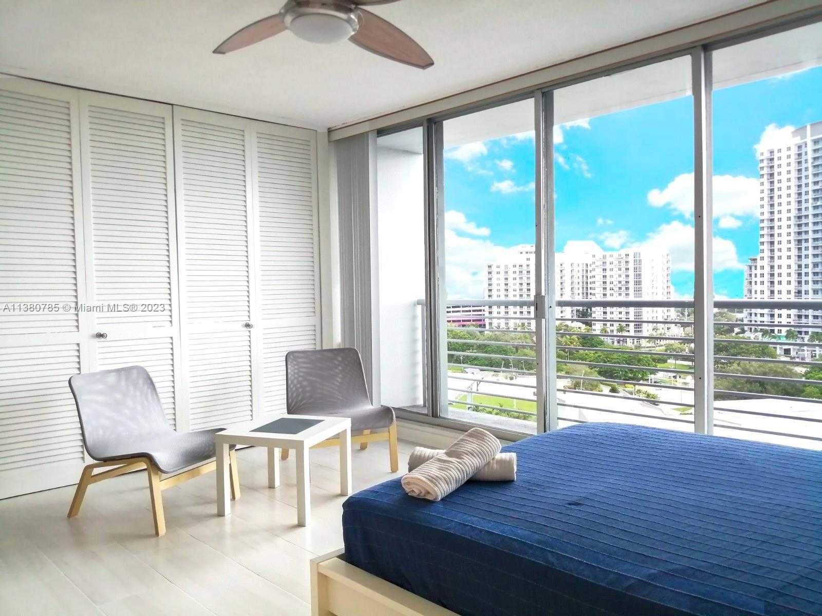 Small Image of 1720 HARRISON ST #10F, Hollywood Number 3