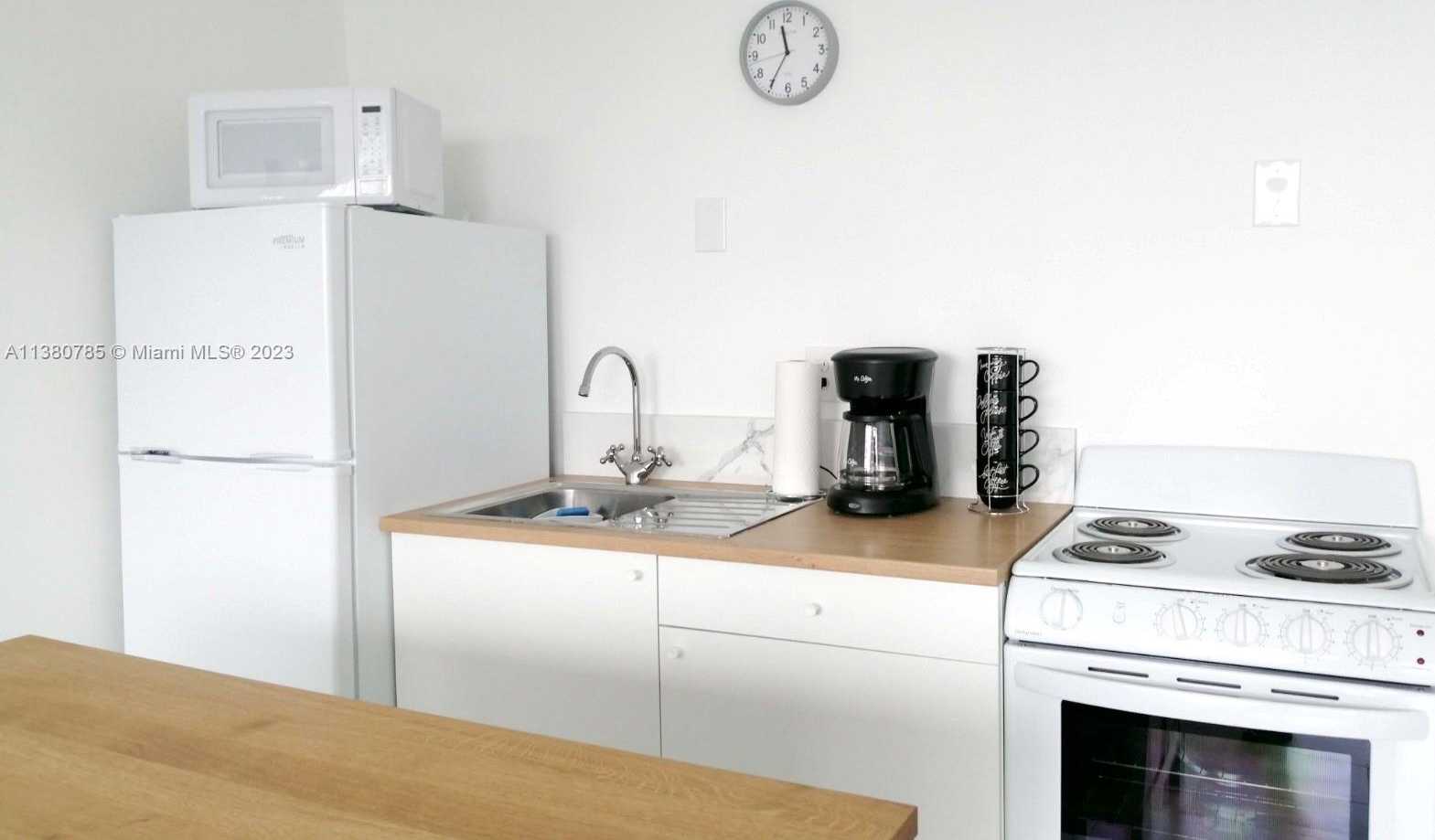 Small Image of 1720 HARRISON ST #10F, Hollywood Number 9