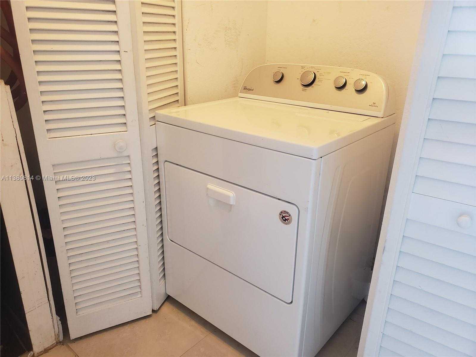 Small Image of 1720 HARRISON ST #12D, Hollywood Number 9