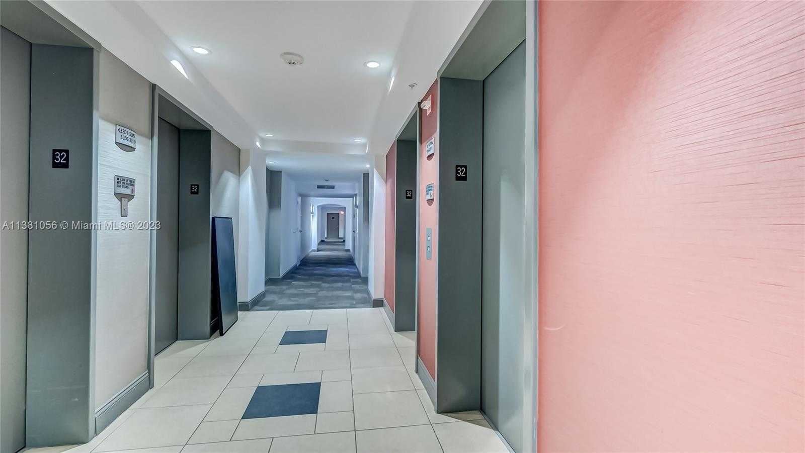 Small Image of 1155 Brickell Bay Dr, Miami, FL 33131, USA Number 17