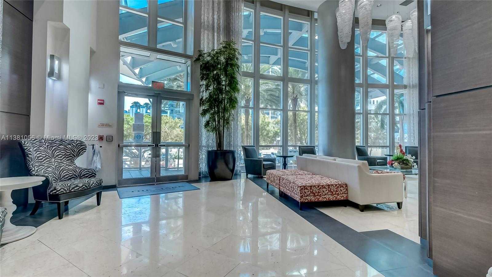 Small Image of 1155 Brickell Bay Dr, Miami, FL 33131, USA Number 24