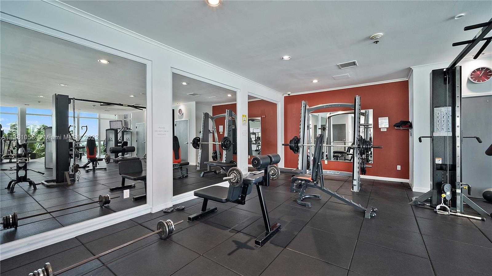 Small Image of 1155 Brickell Bay Dr, Miami, FL 33131, USA Number 28