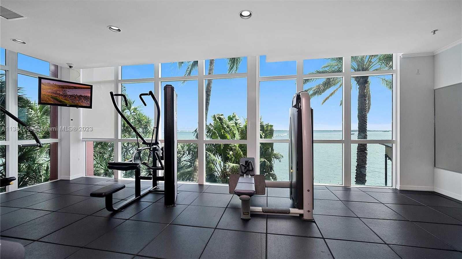 Small Image of 1155 Brickell Bay Dr, Miami, FL 33131, USA Number 29