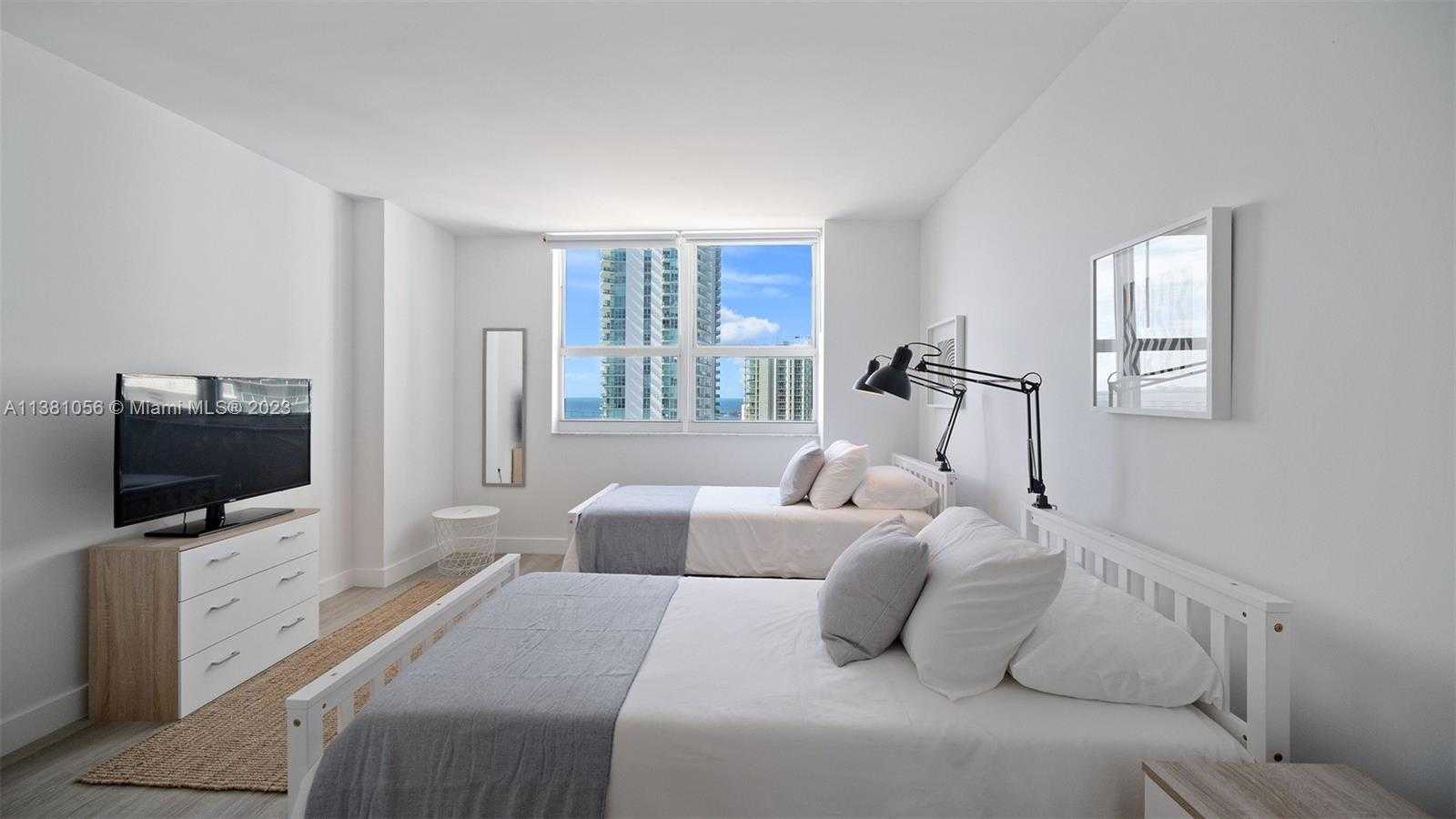Small Image of 1155 Brickell Bay Dr, Miami, FL 33131, USA Number 36