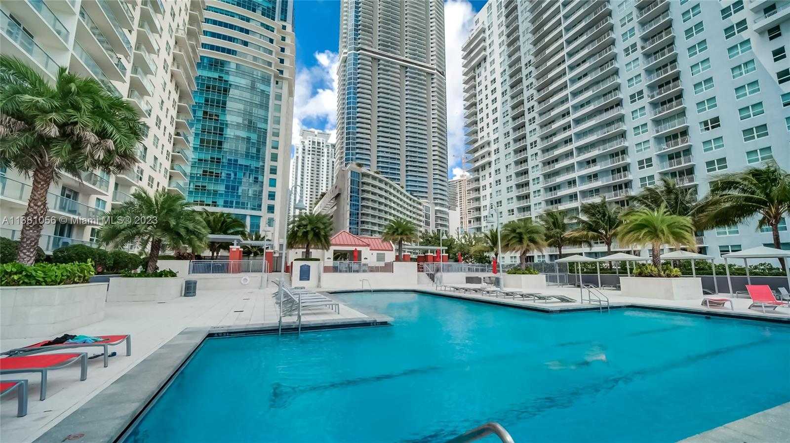 Small Image of 1155 Brickell Bay Dr, Miami, FL 33131, USA Number 4