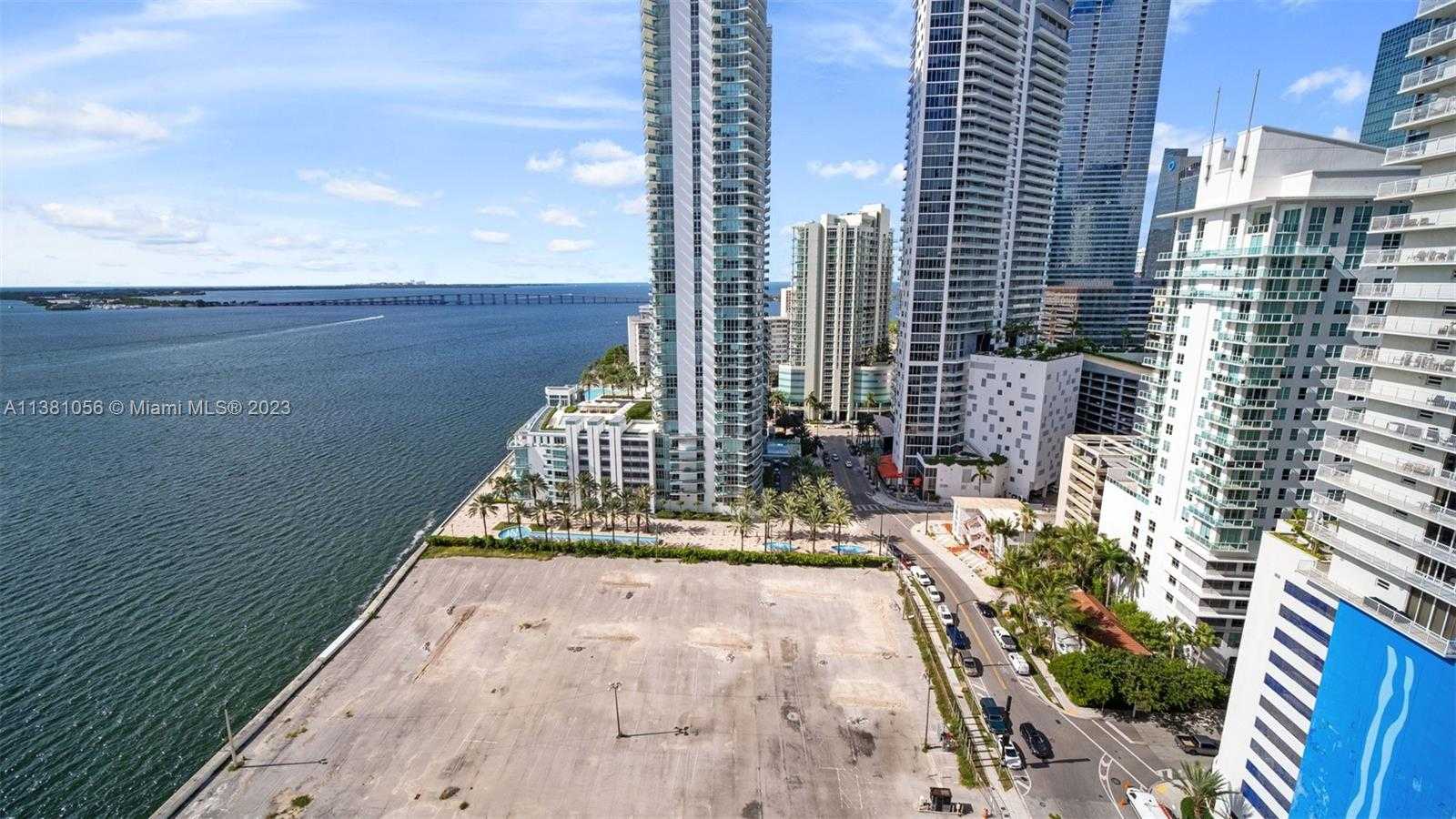 Small Image of 1155 Brickell Bay Dr, Miami, FL 33131, USA Number 44
