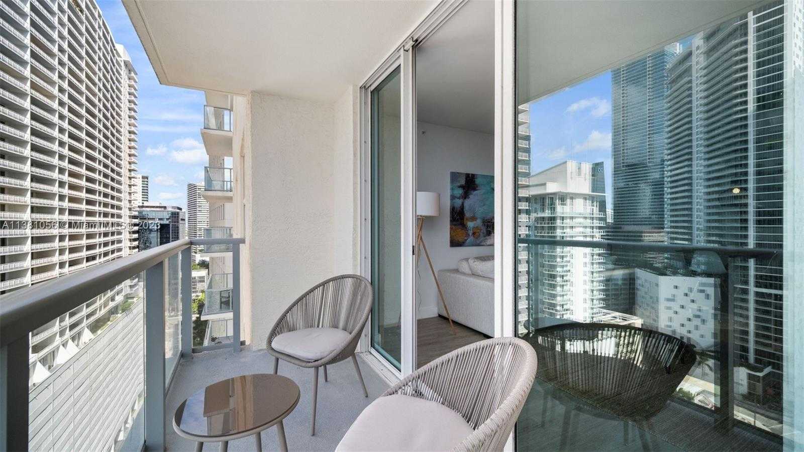 Small Image of 1155 Brickell Bay Dr, Miami, FL 33131, USA Number 45