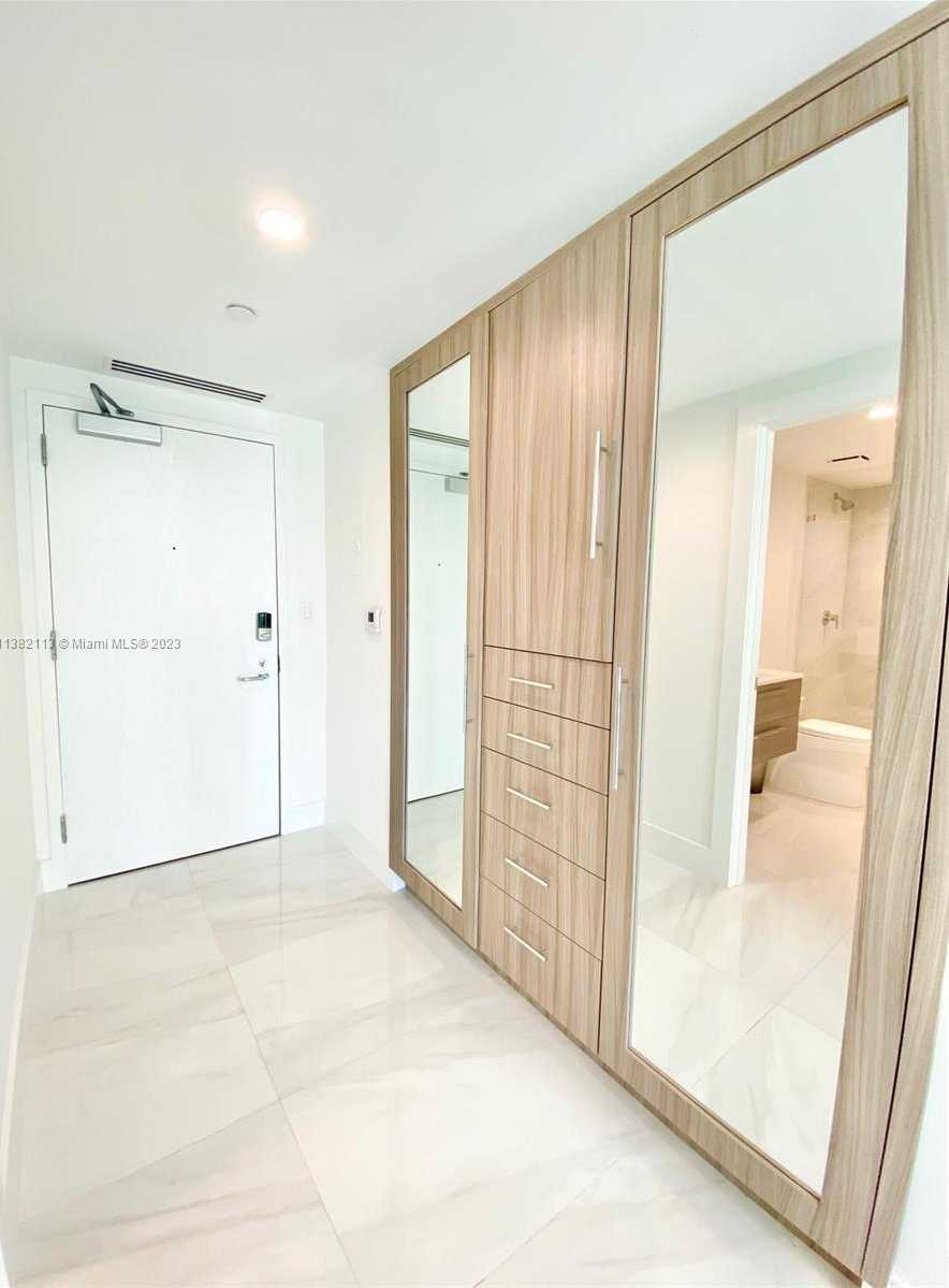 Small Image of 16400 COLLINS AVE #C24, Sunny Isles Beach Number 10
