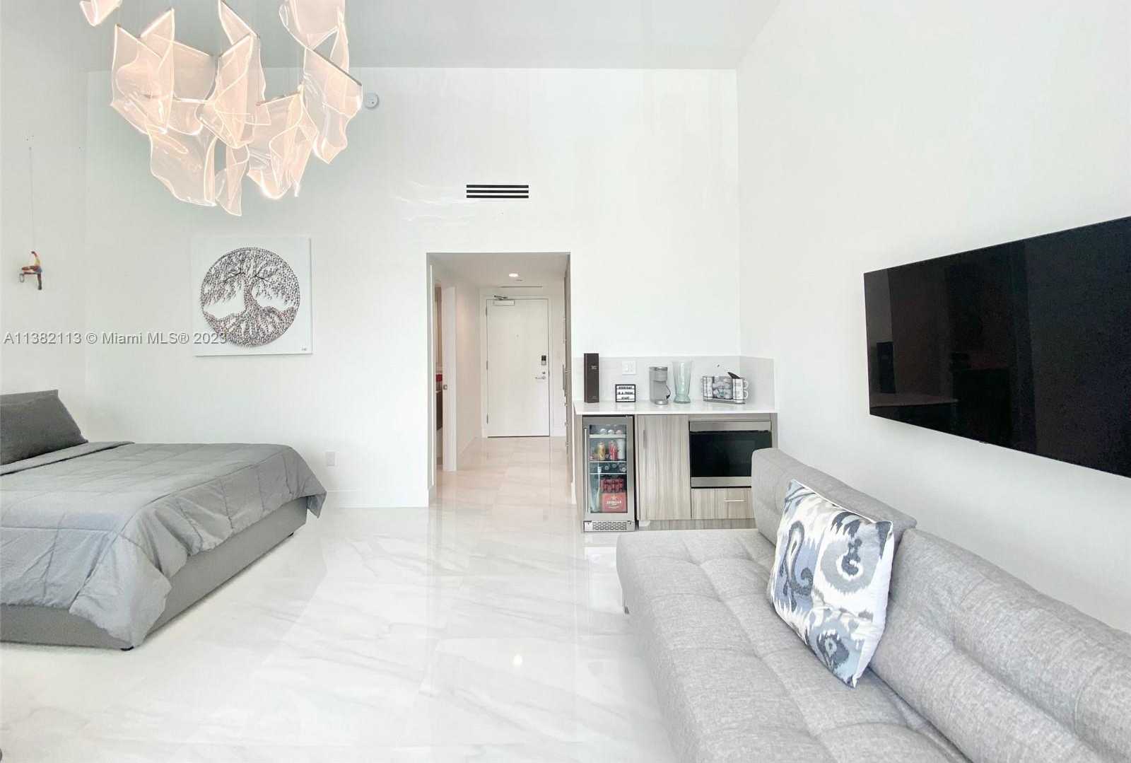 Small Image of 16400 COLLINS AVE #C24, Sunny Isles Beach Number 3