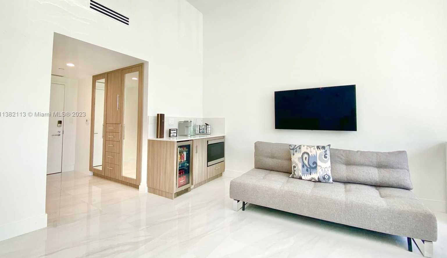Small Image of 16400 COLLINS AVE #C24, Sunny Isles Beach Number 4