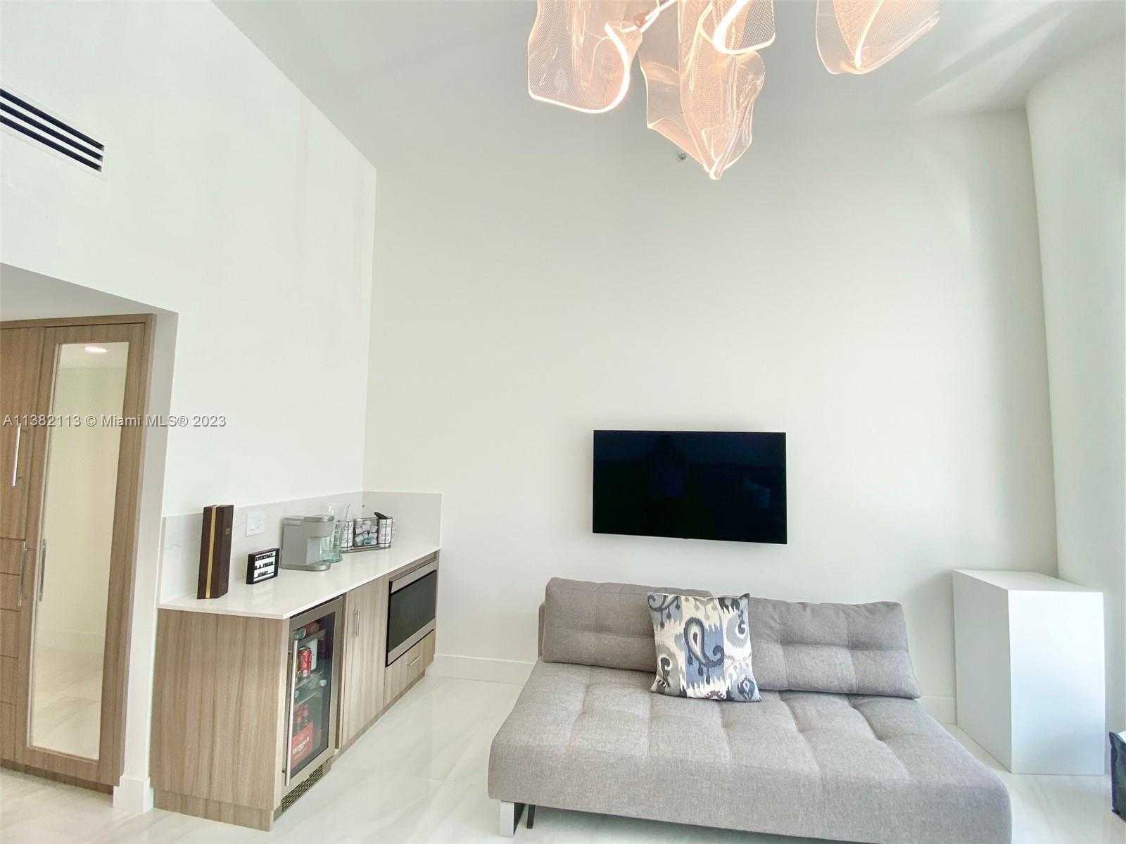 Small Image of 16400 COLLINS AVE #C24, Sunny Isles Beach Number 5