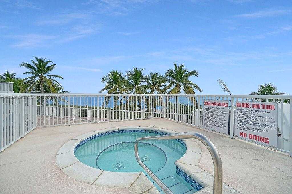 Small Image of 5401 COLLINS AVE #601, Miami Beach Number 13