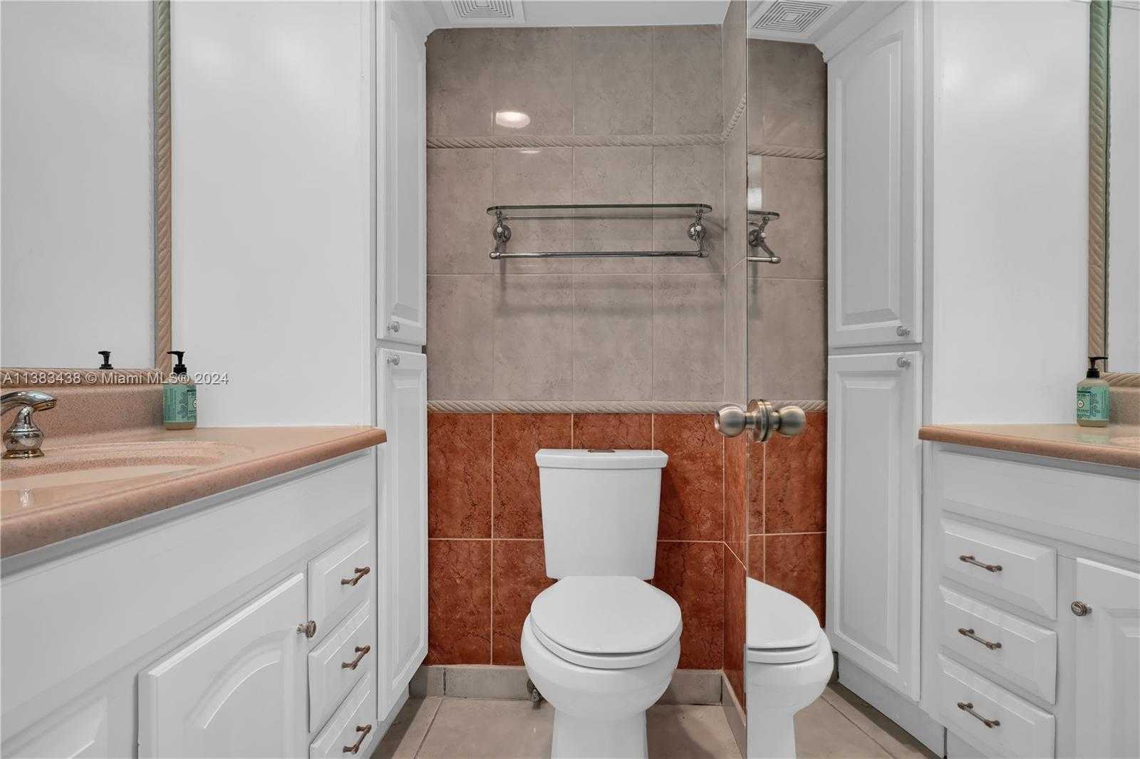 Small Image of 5401 COLLINS AVE #601, Miami Beach Number 24