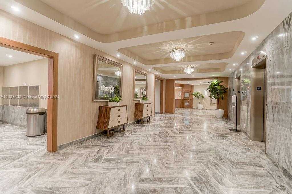 Small Image of 5401 COLLINS AVE #601, Miami Beach Number 3