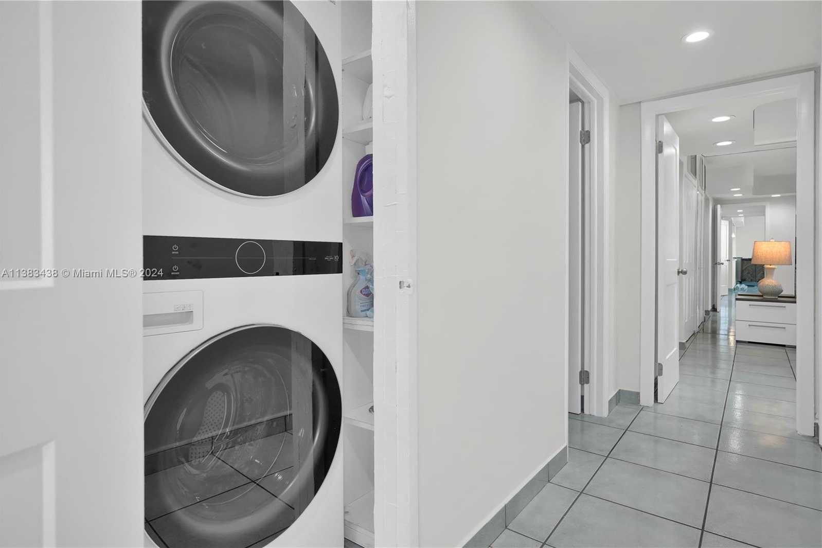 Small Image of 5401 COLLINS AVE #601, Miami Beach Number 31