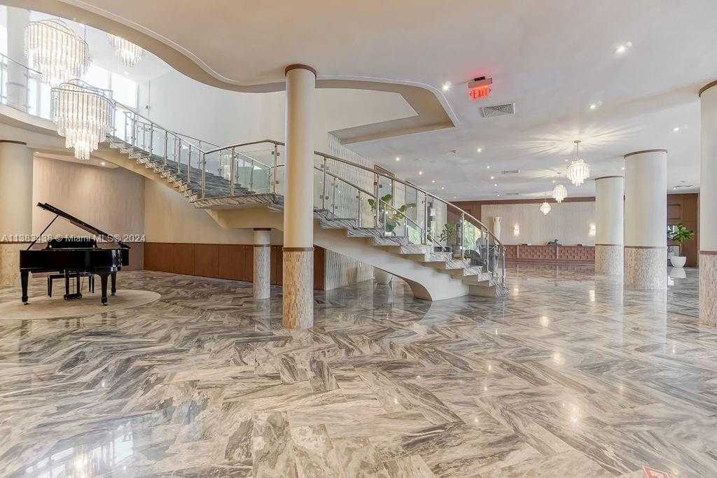 Small Image of 5401 COLLINS AVE #601, Miami Beach Number 4