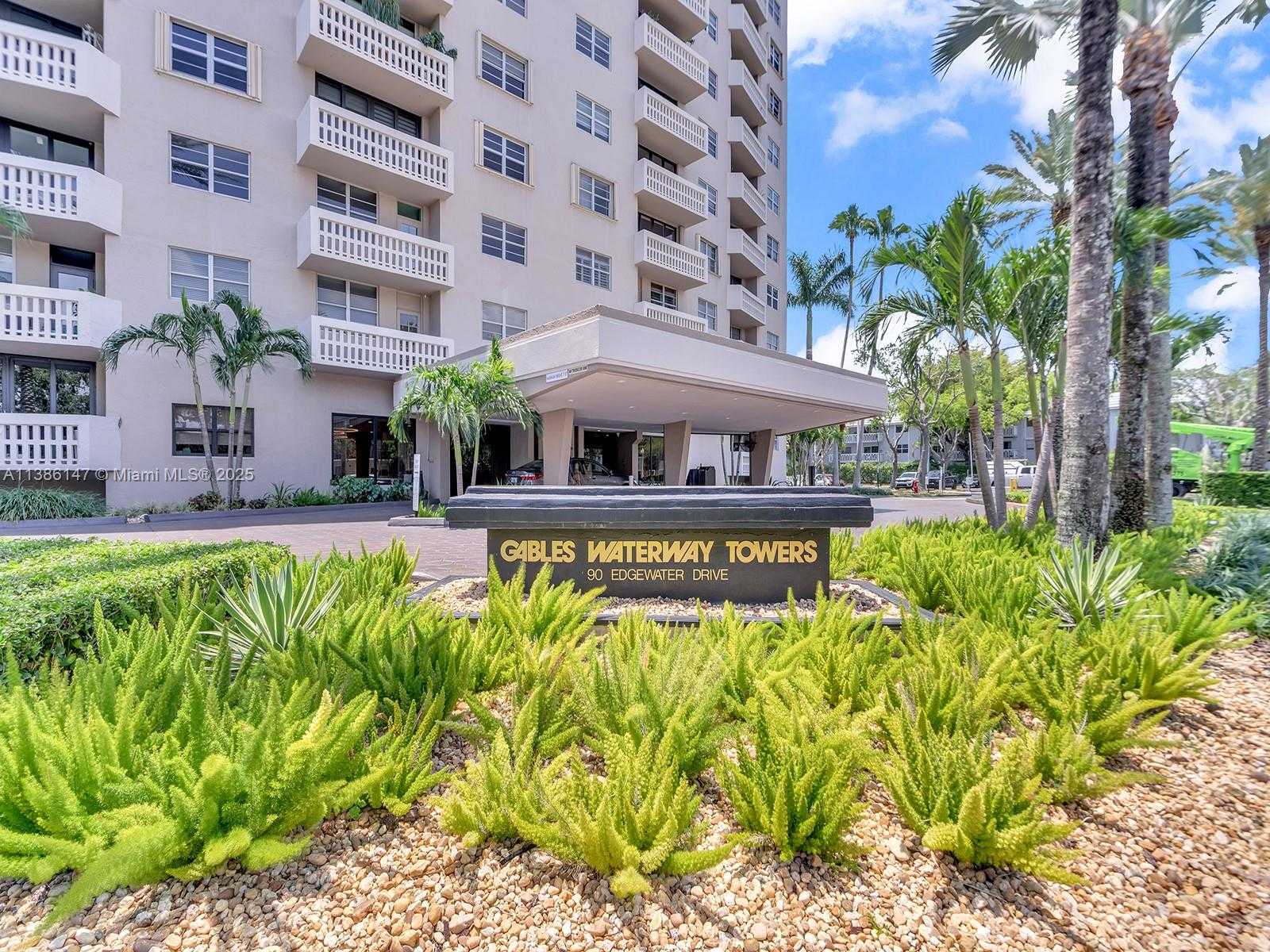 Small Image of 90 Edgewater Dr, Miami, FL 33133, USA Number 22