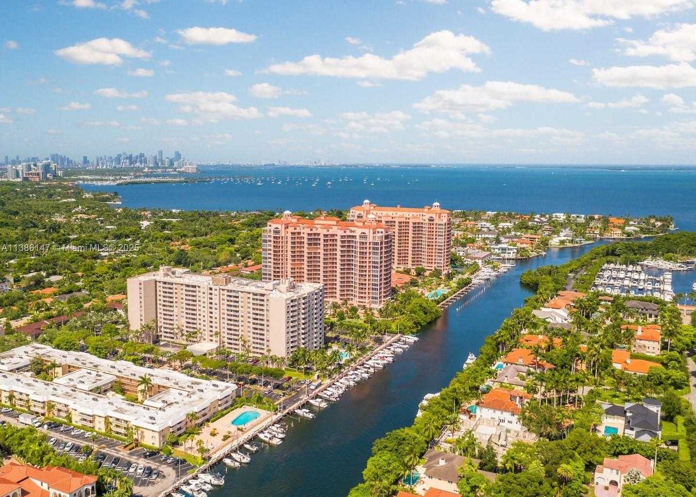Small Image of 90 Edgewater Dr, Miami, FL 33133, USA Number 24