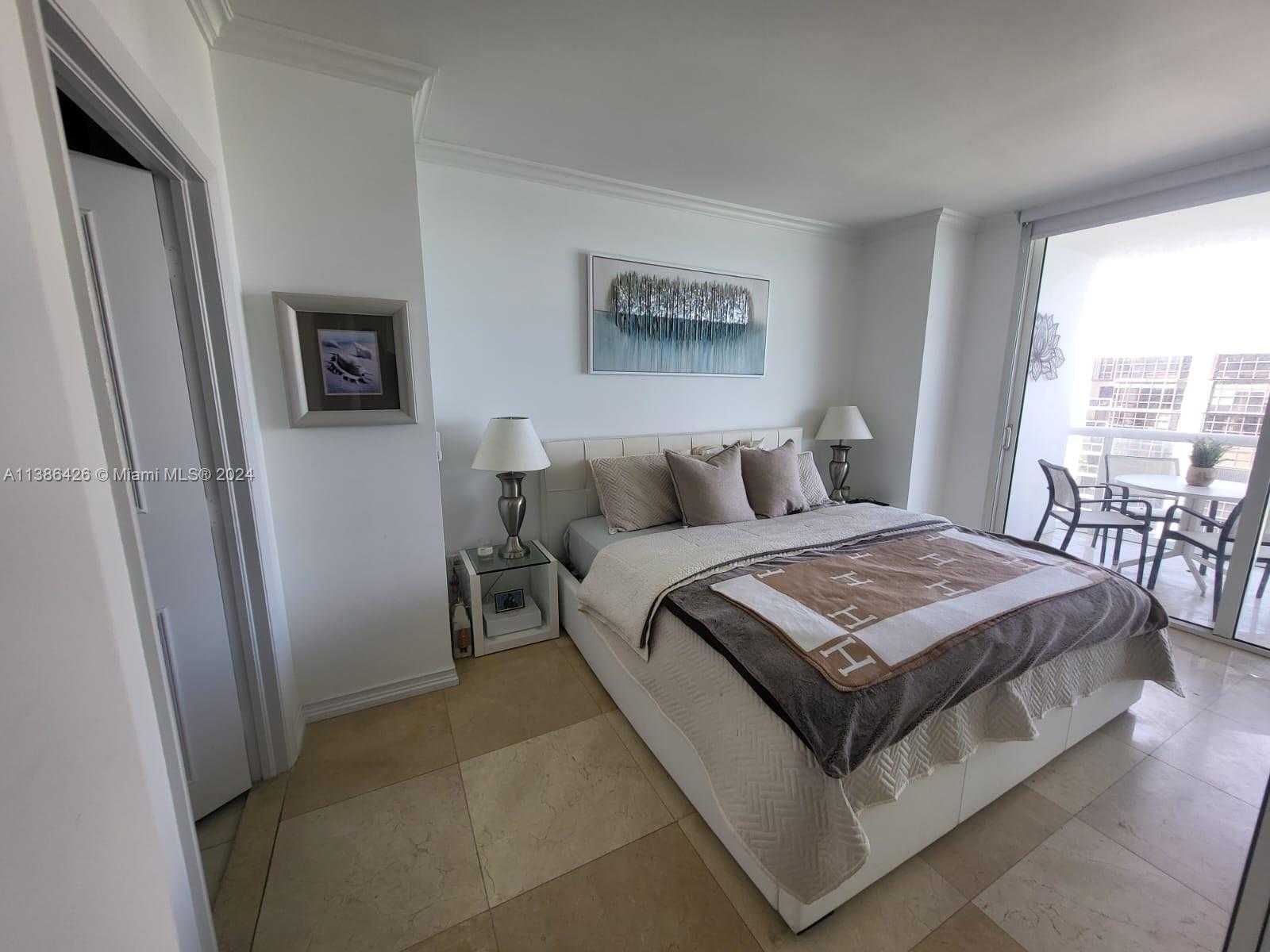 Small Image of 6365 COLLINS AVE #1711, Miami Beach Number 10