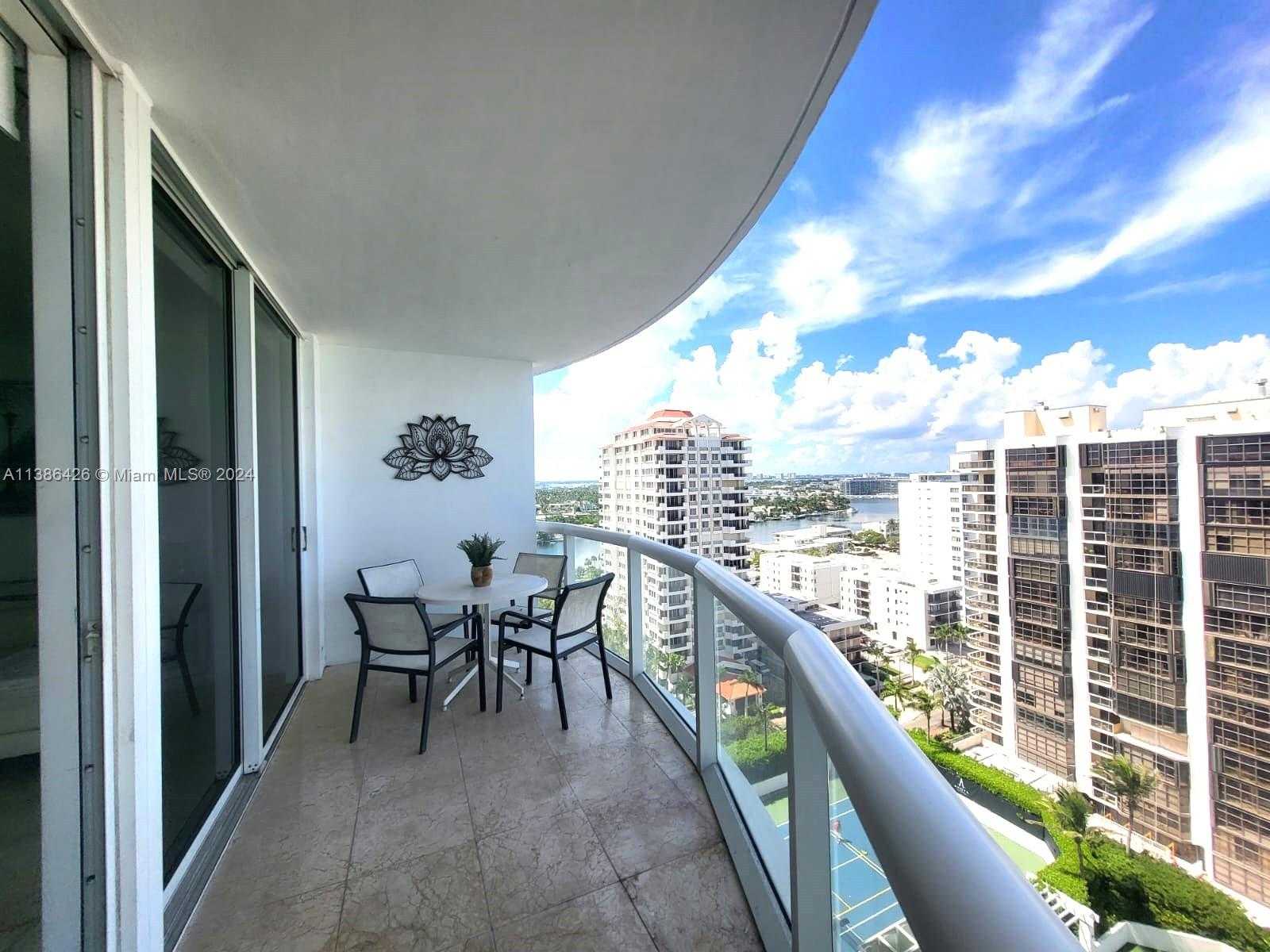 Small Image of 6365 COLLINS AVE #1711, Miami Beach Number 4