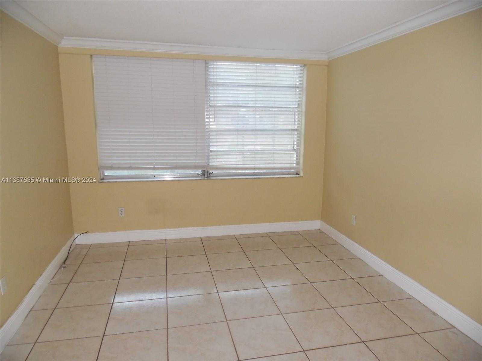 Small Image of 1501 NORTH EAST 191ST ST #C107, Miami Number 17