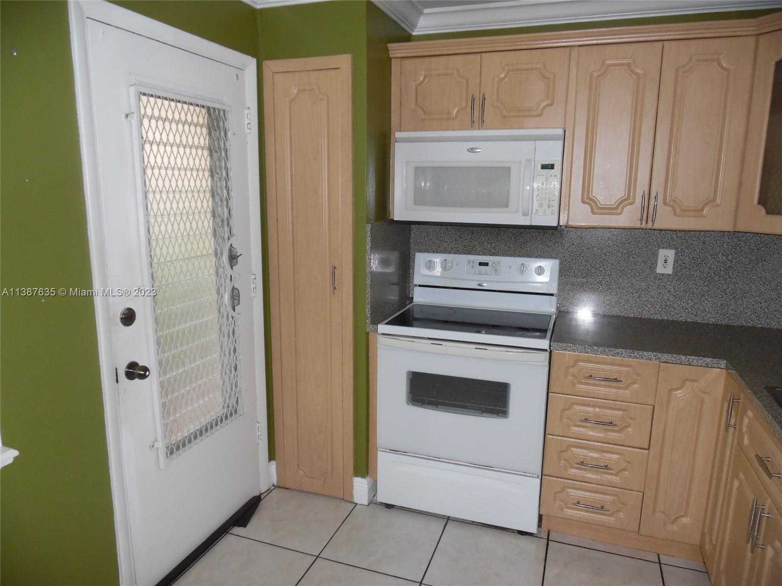 Small Image of 1501 NORTH EAST 191ST ST #C107, Miami Number 3