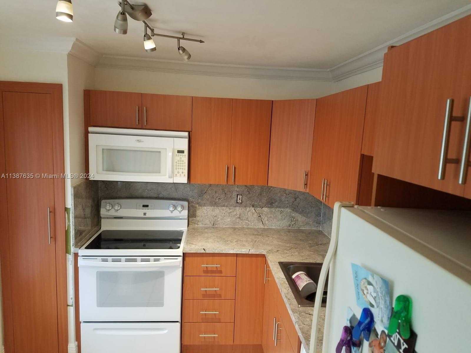 Small Image of 1501 NORTH EAST 191ST ST #C107, Miami Number 5