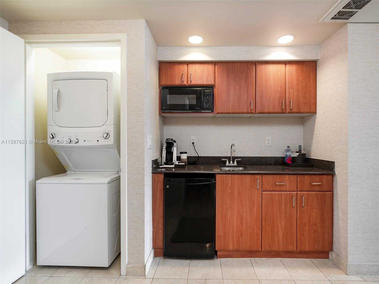 Small Image of 18001 COLLINS AVE #811, Sunny Isles Beach Number 2