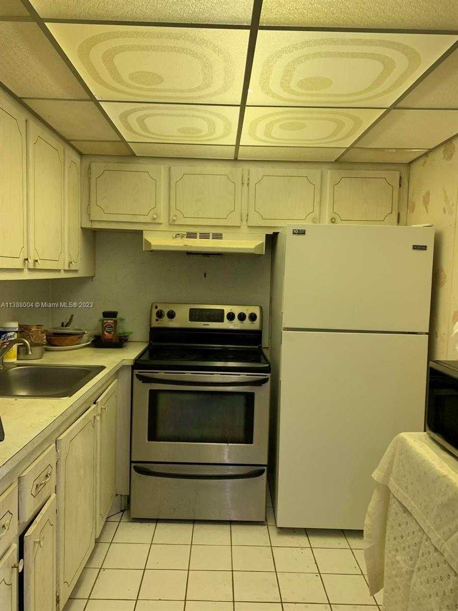 Small Image of 89 BERKSHIRE D #89, West Palm Beach Number 3
