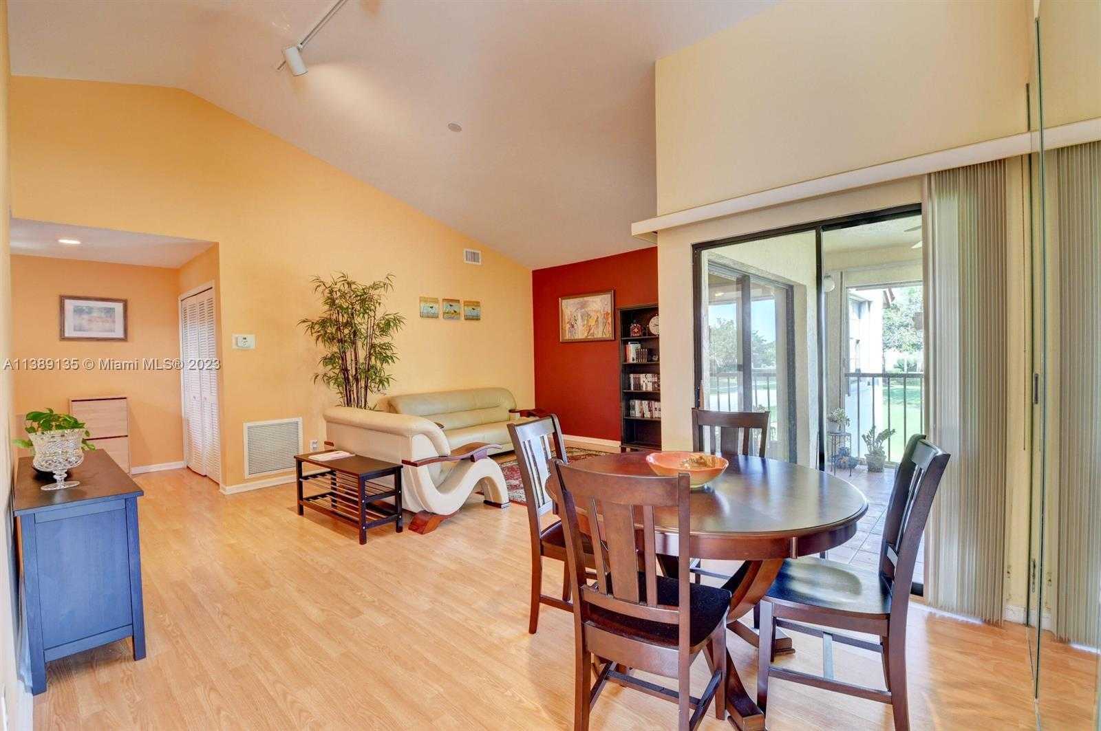 Small Image of 6027 PARKWALK DR, Boynton Beach Number 10