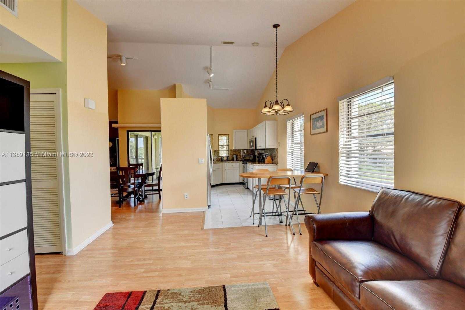 Small Image of 6027 PARKWALK DR, Boynton Beach Number 13
