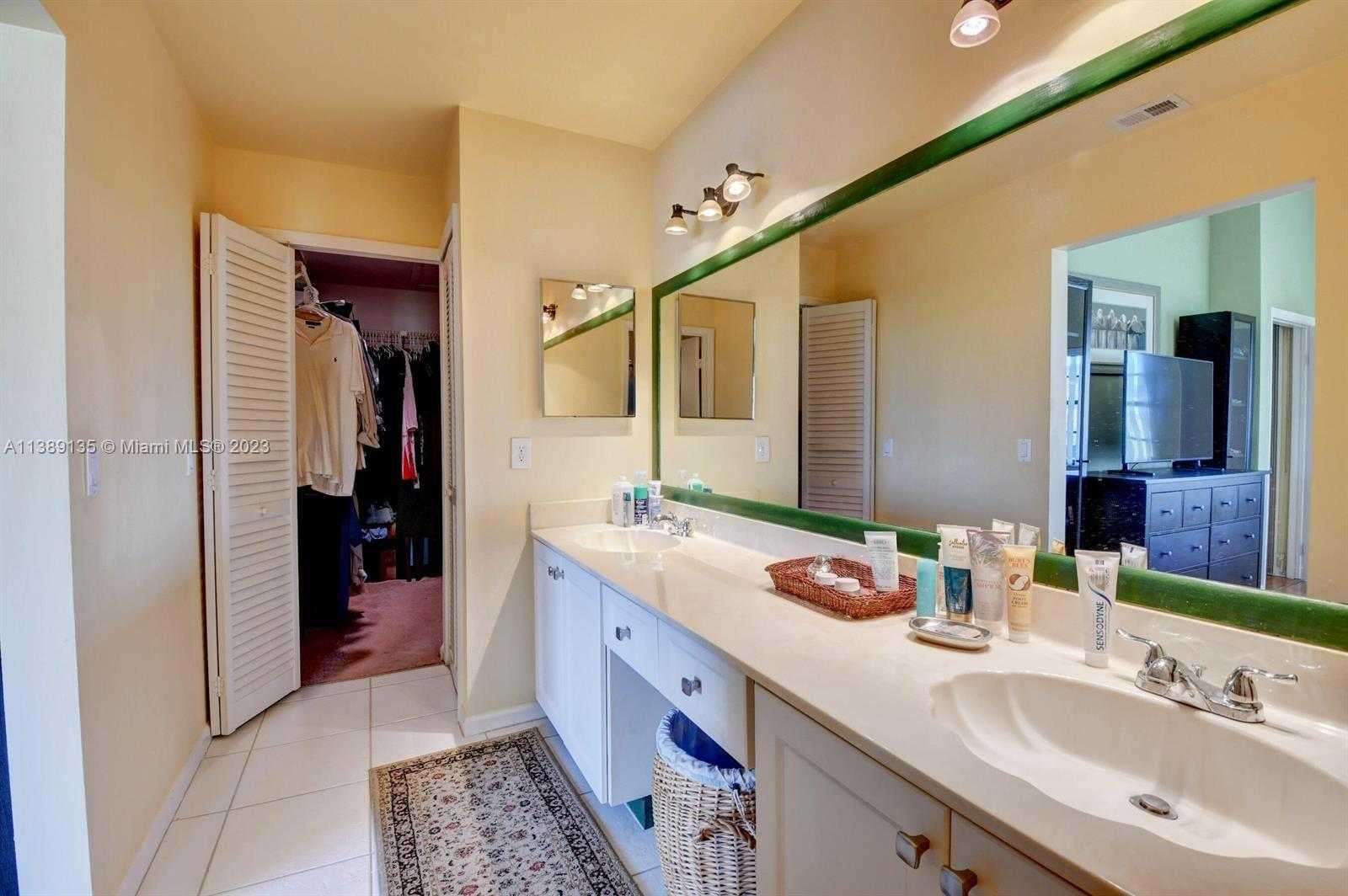 Small Image of 6027 PARKWALK DR, Boynton Beach Number 19