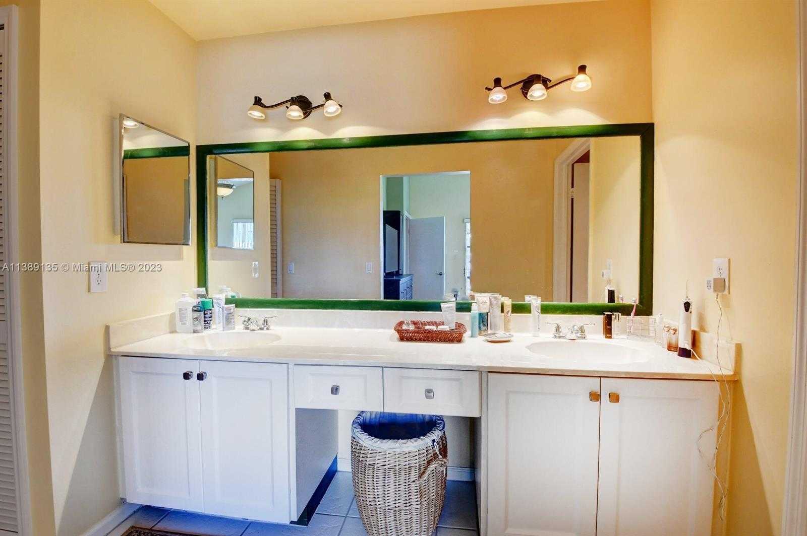 Small Image of 6027 PARKWALK DR, Boynton Beach Number 20