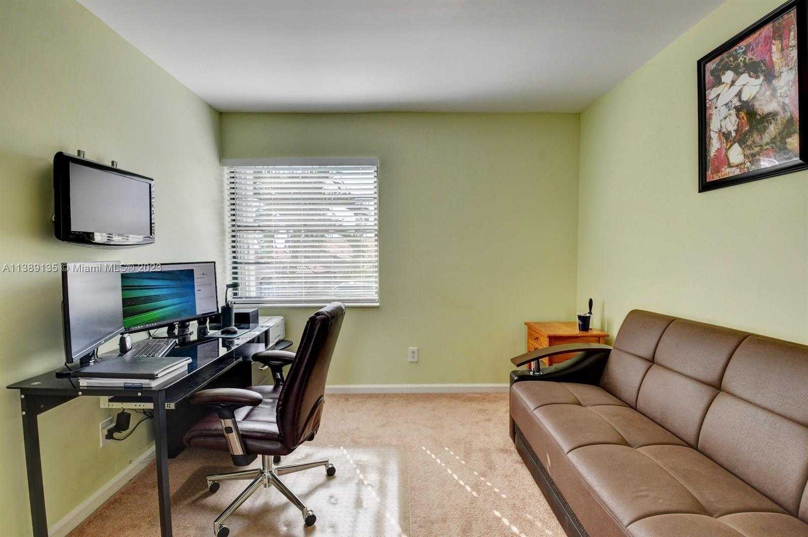Small Image of 6027 PARKWALK DR, Boynton Beach Number 25