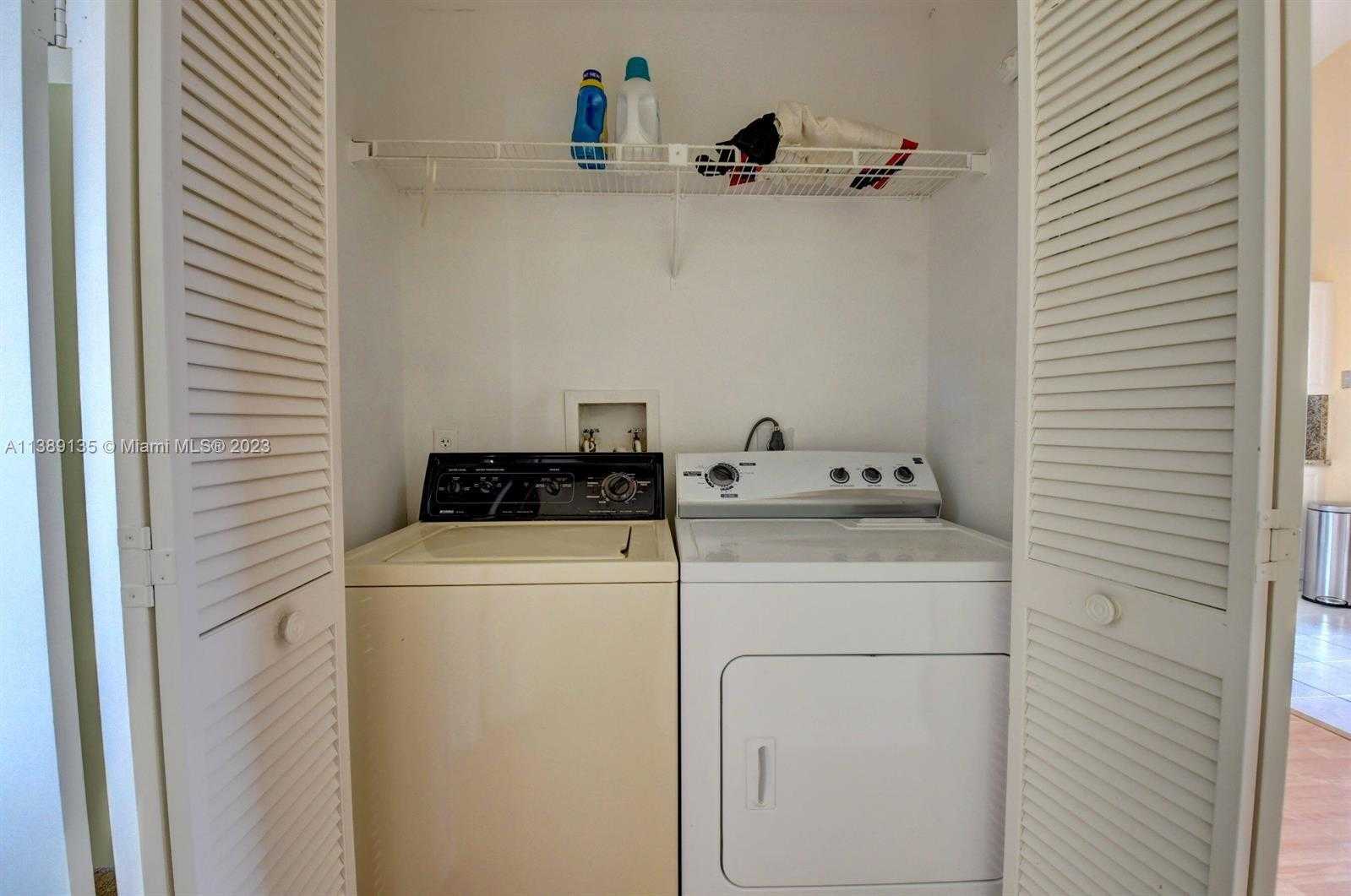 Small Image of 6027 PARKWALK DR, Boynton Beach Number 26