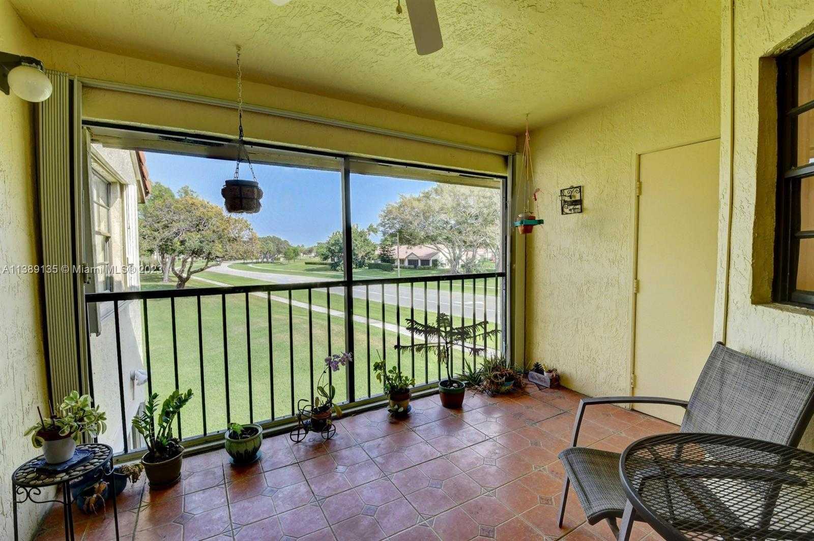 Small Image of 6027 PARKWALK DR, Boynton Beach Number 28