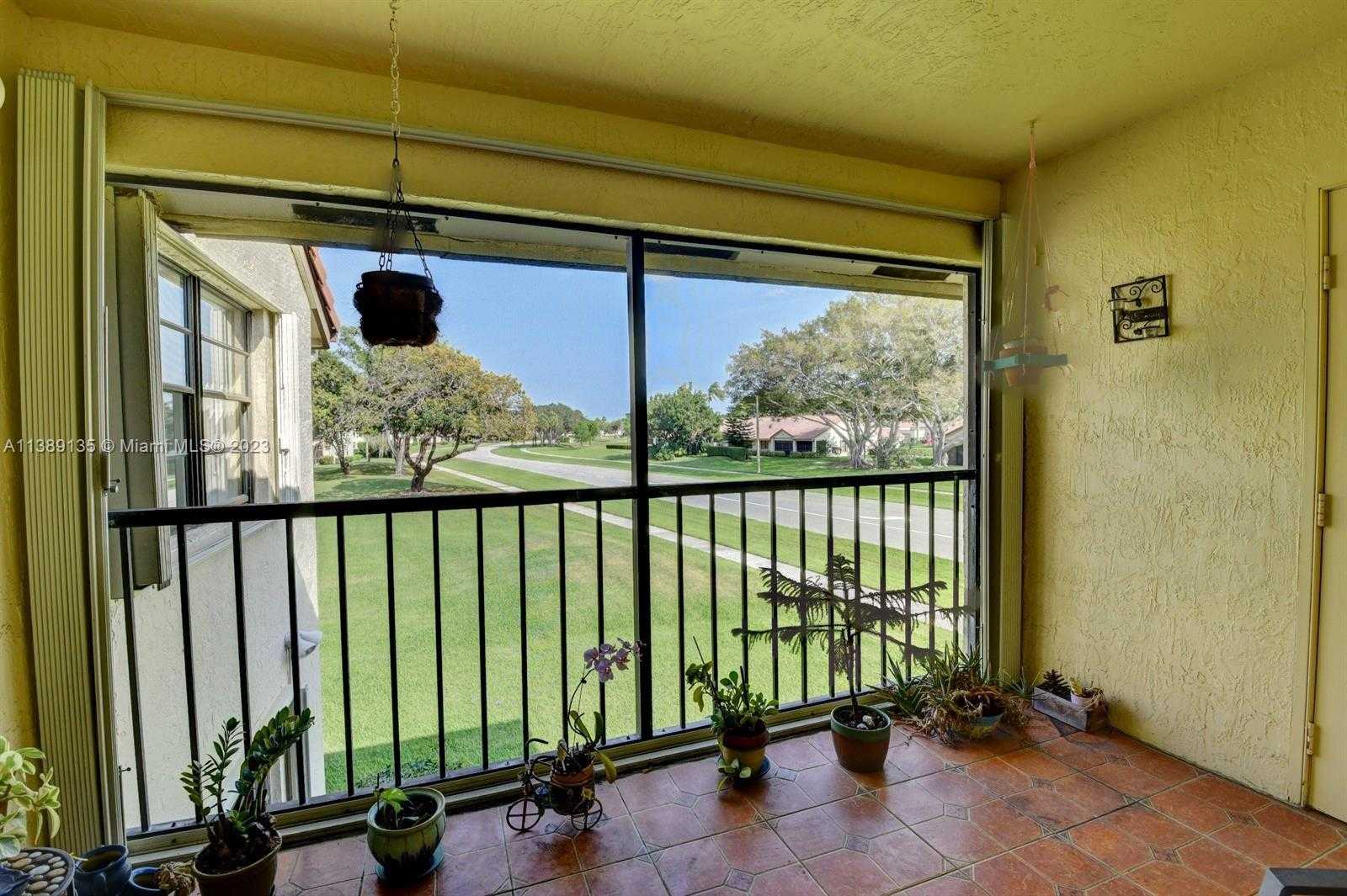 Small Image of 6027 PARKWALK DR, Boynton Beach Number 30