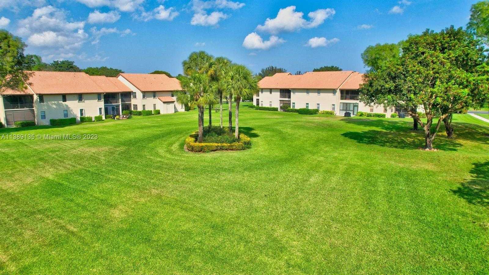 Small Image of 6027 PARKWALK DR, Boynton Beach Number 36