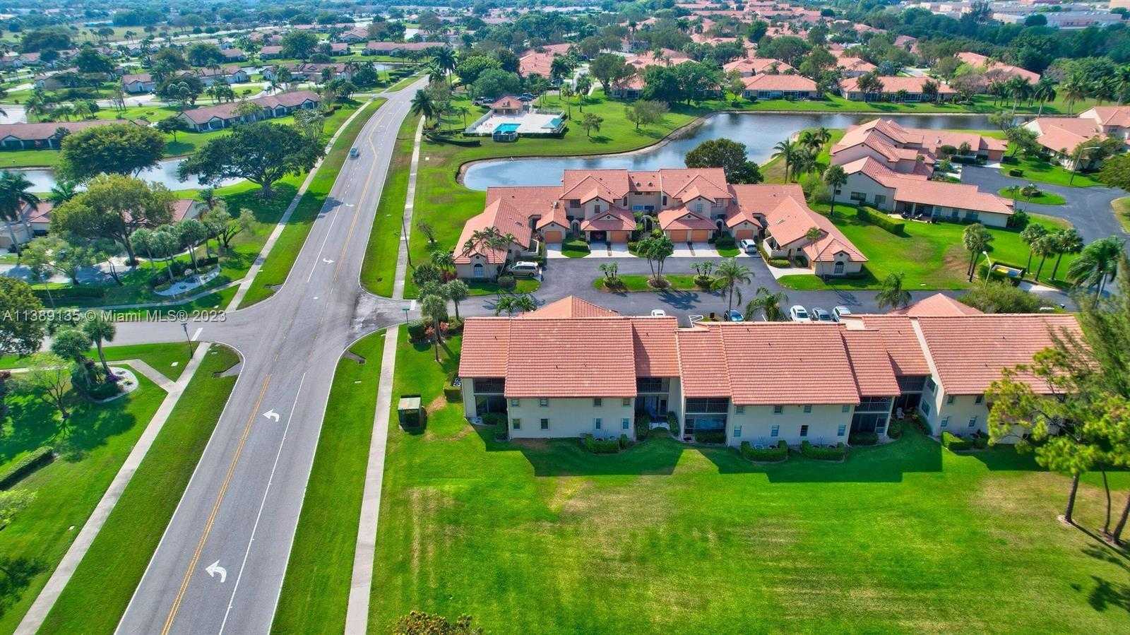 Small Image of 6027 PARKWALK DR, Boynton Beach Number 37