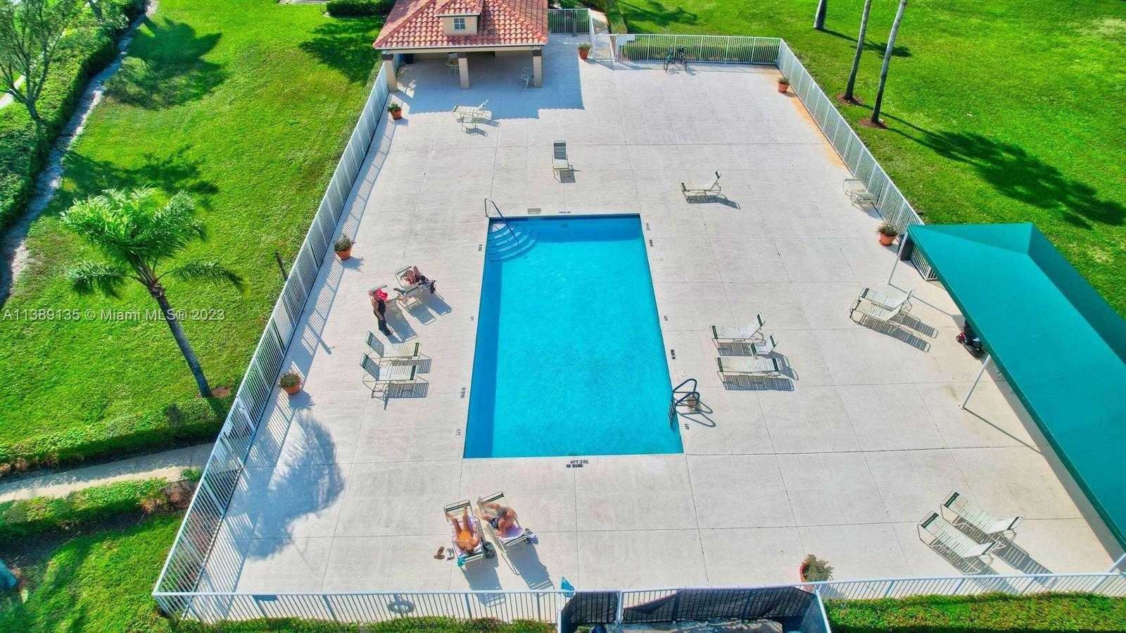 Small Image of 6027 PARKWALK DR, Boynton Beach Number 39